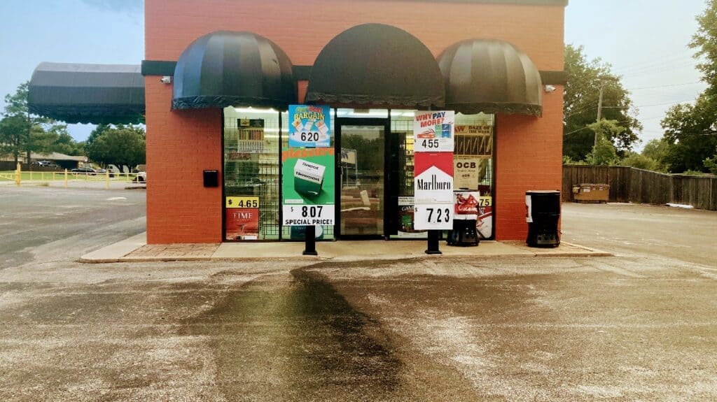 Hard Flips Smoke Shop store preview image