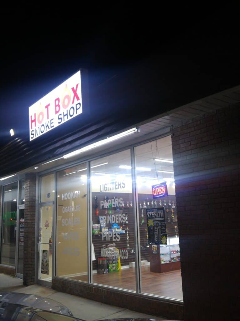 Hotbox Smoke Shop store preview image