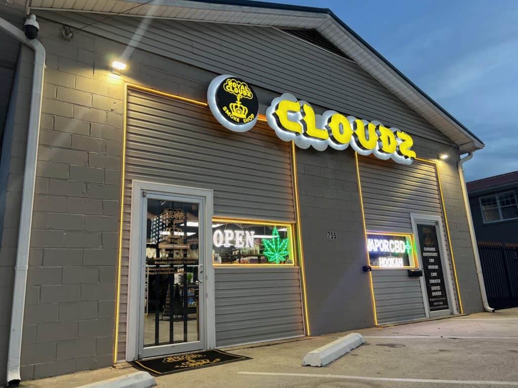 Royal Cloudz Smoke Shop - THC/CBD Dispensary, Vape, Hookah & Exotic Snacks - Hueytown store preview image